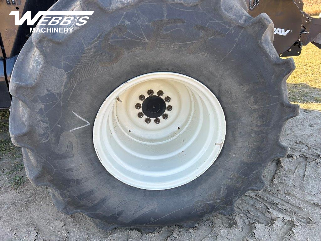 2016 New Holland CR9.90 Combine