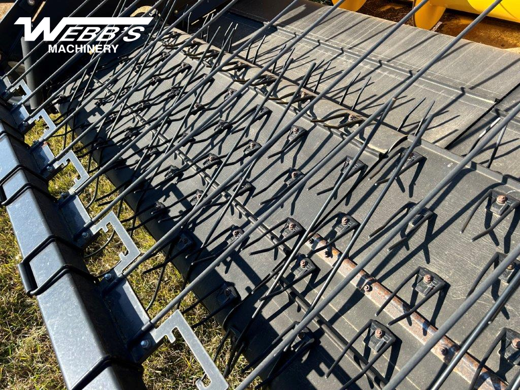 2016 New Holland CR9.90 Combine