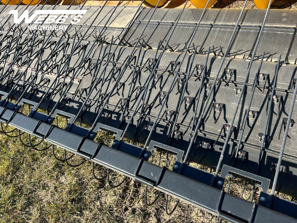 2016 New Holland CR9.90 Combine