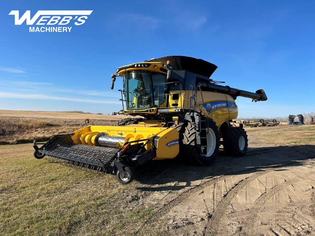 2016 New Holland CR9.90 Combine