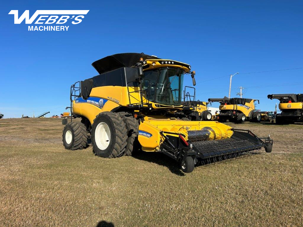2016 New Holland CR9.90 Combine