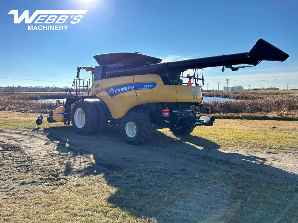 2016 New Holland CR9.90 Combine