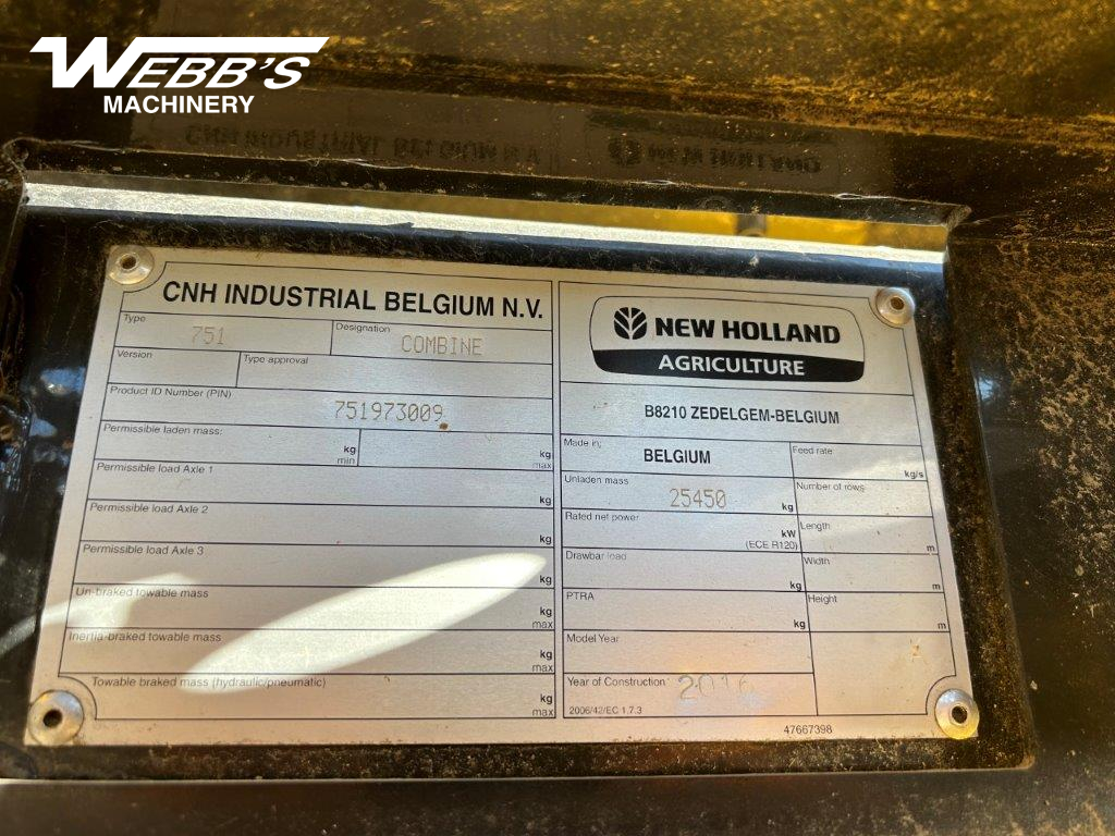 2016 New Holland CR9.90 Combine