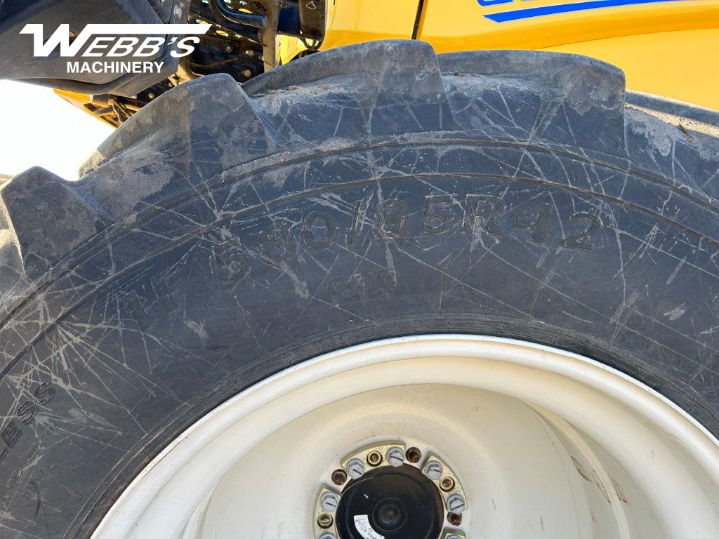 2016 New Holland CR9.90 Combine