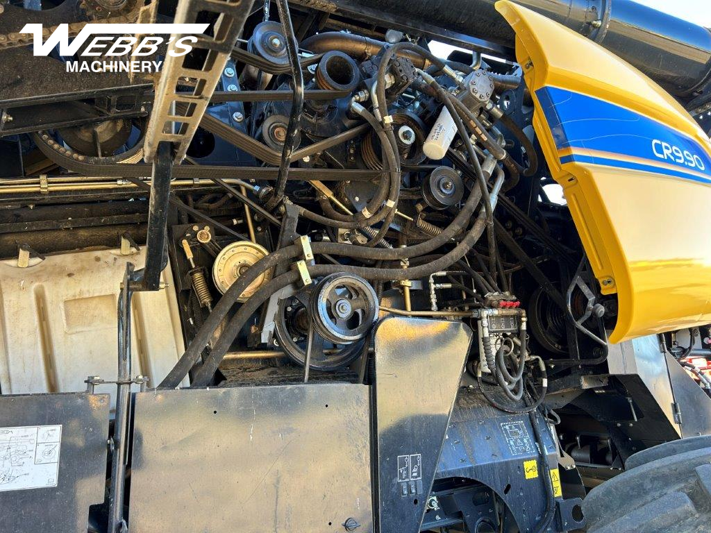 2016 New Holland CR9.90 Combine