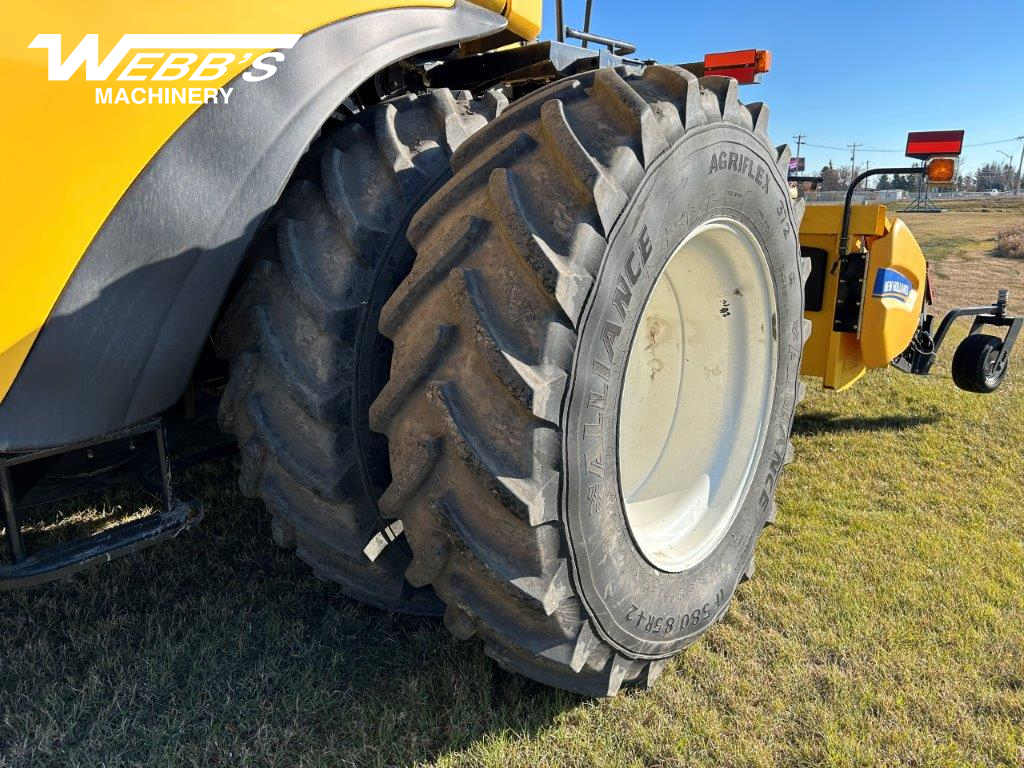 2016 New Holland CR9.90 Combine