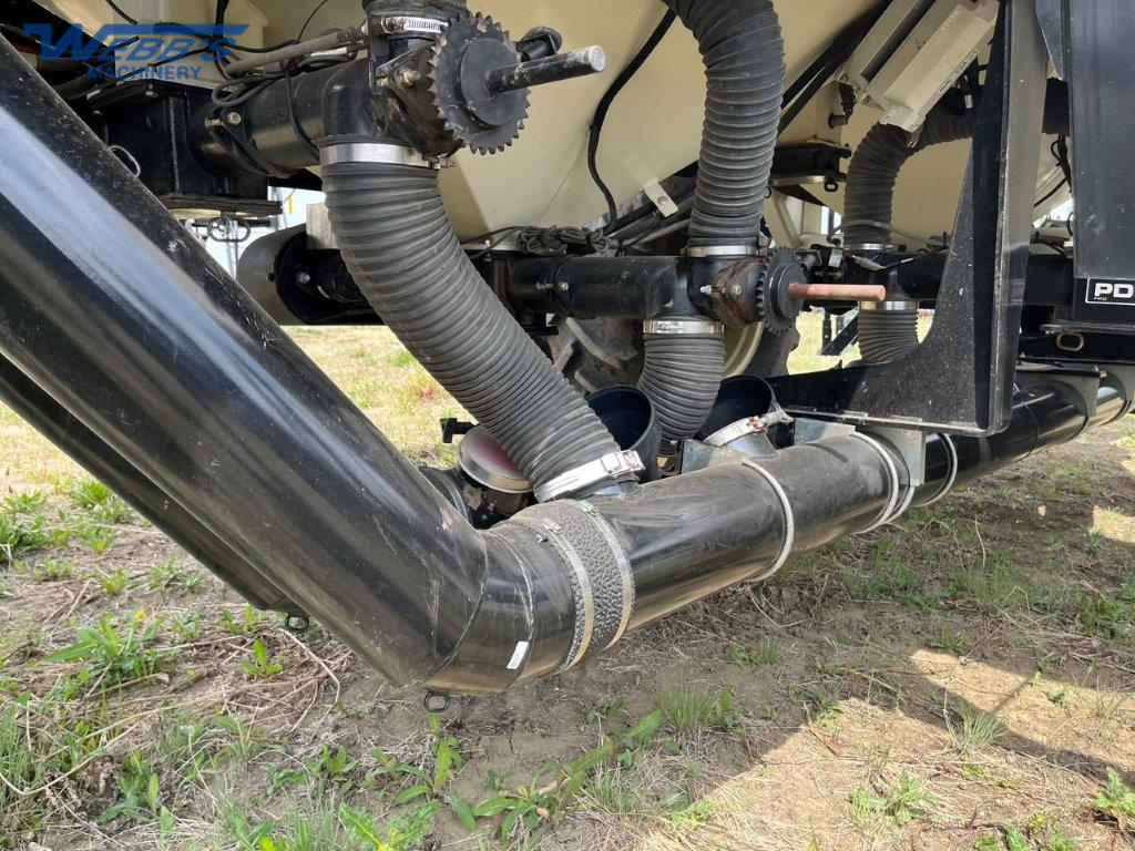 2017 Bourgault 3320-66XTC/7550 Air Drill