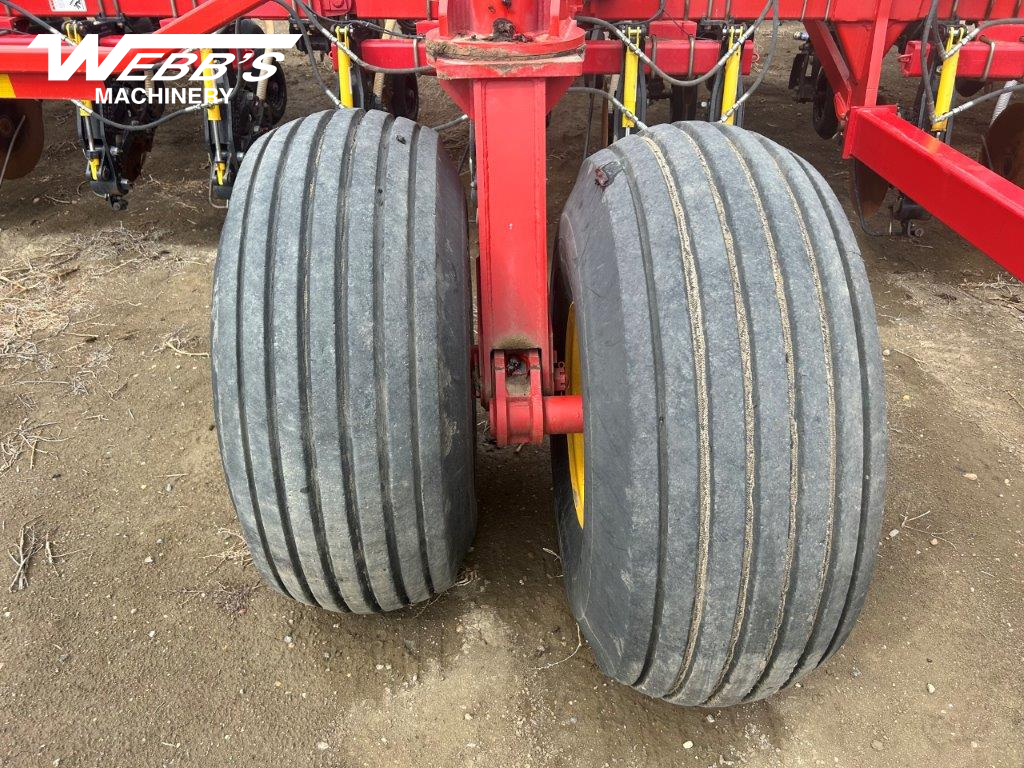 2012 Bourgault 3320-60' XTC & 6550ST Paralinnk Air Drill