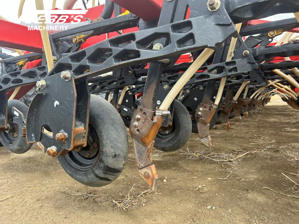 2012 Bourgault 3320-60' XTC & 6550ST Paralinnk Air Drill