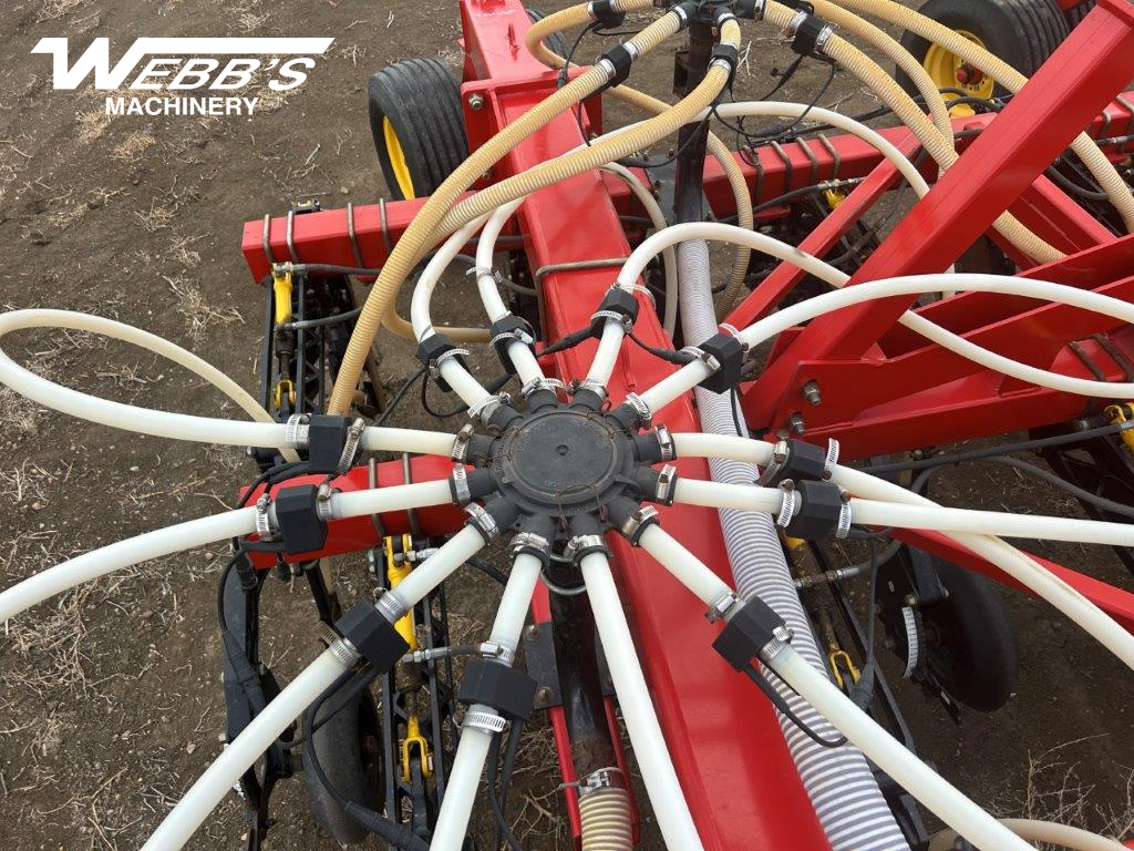 2012 Bourgault 3320-60' XTC & 6550ST Paralinnk Air Drill