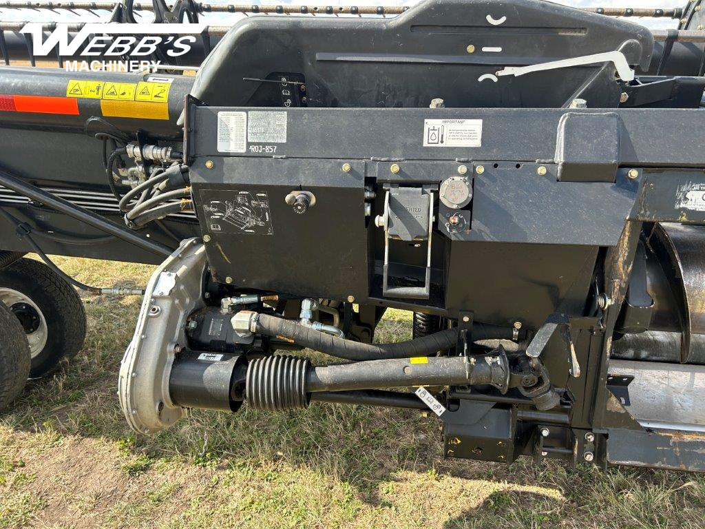 2014 MacDon FD75-40 Header Combine