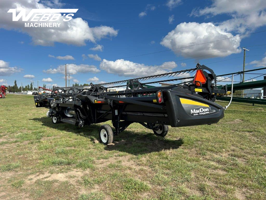 2014 MacDon FD75-40 Header Combine