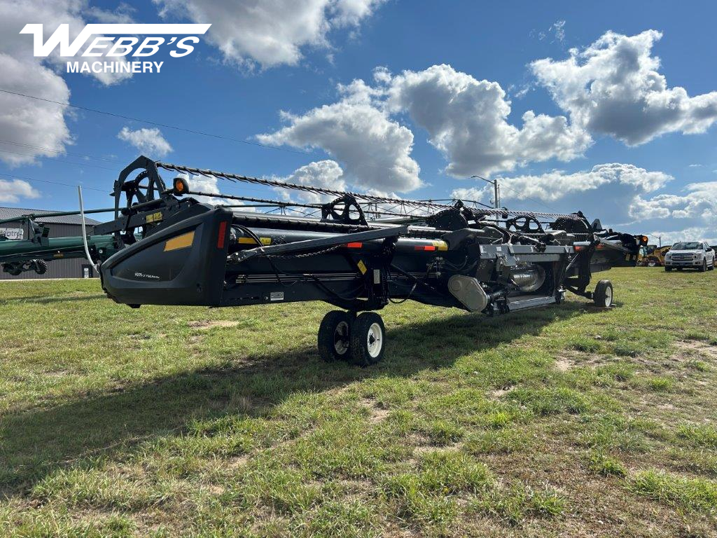 2014 MacDon FD75-40 Header Combine