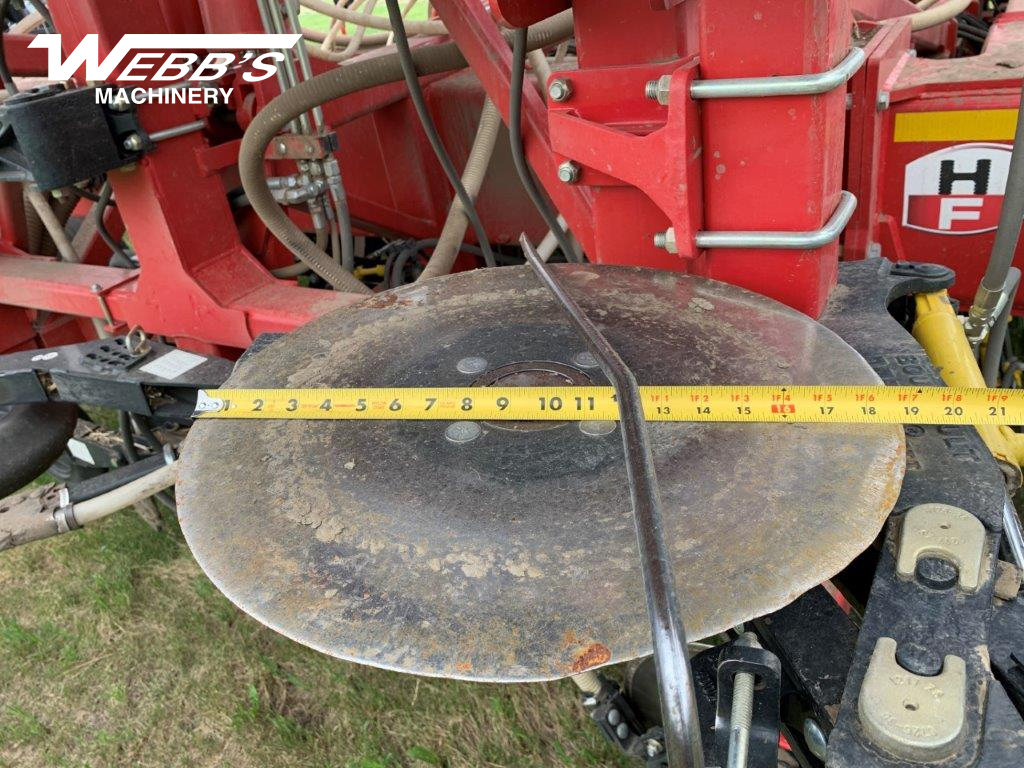 2019 Bourgault 3320-66 66ft-6in Width - 10in Space Air Drill