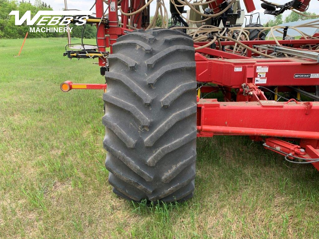 2019 Bourgault 3320-66 66ft-6in Width - 10in Space Air Drill