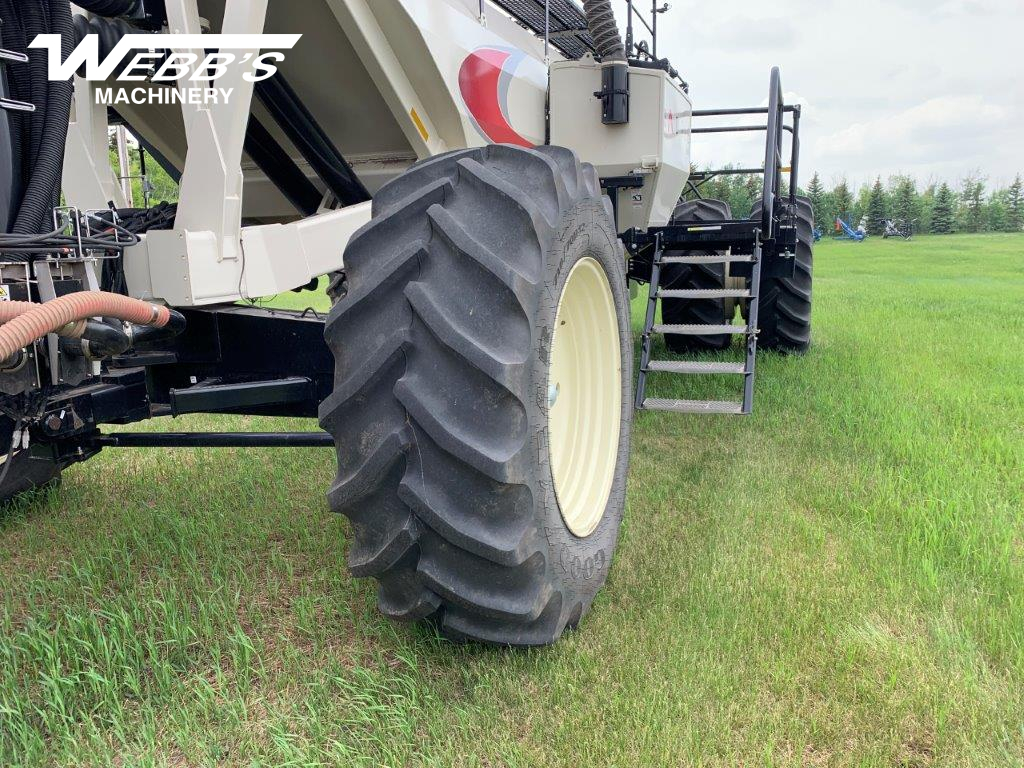 2019 Bourgault 3320-66 66ft-6in Width - 10in Space Air Drill