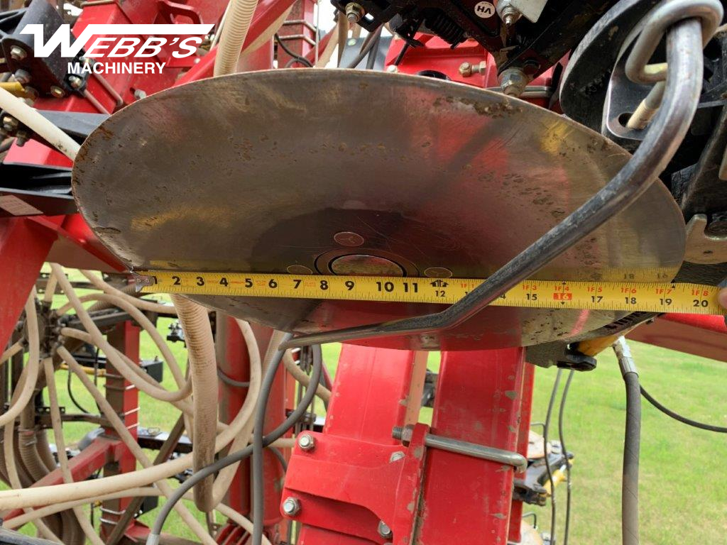 2019 Bourgault 3320-66 66ft-6in Width - 10in Space Air Drill