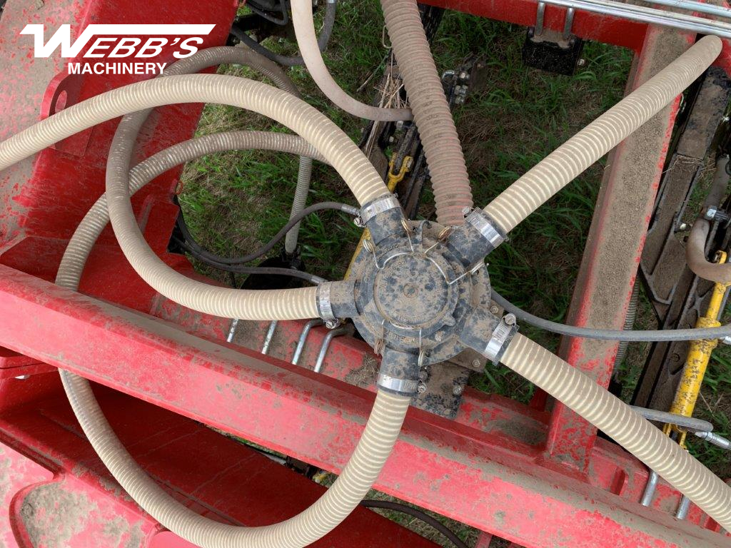 2019 Bourgault 3320-66 66ft-6in Width - 10in Space Air Drill