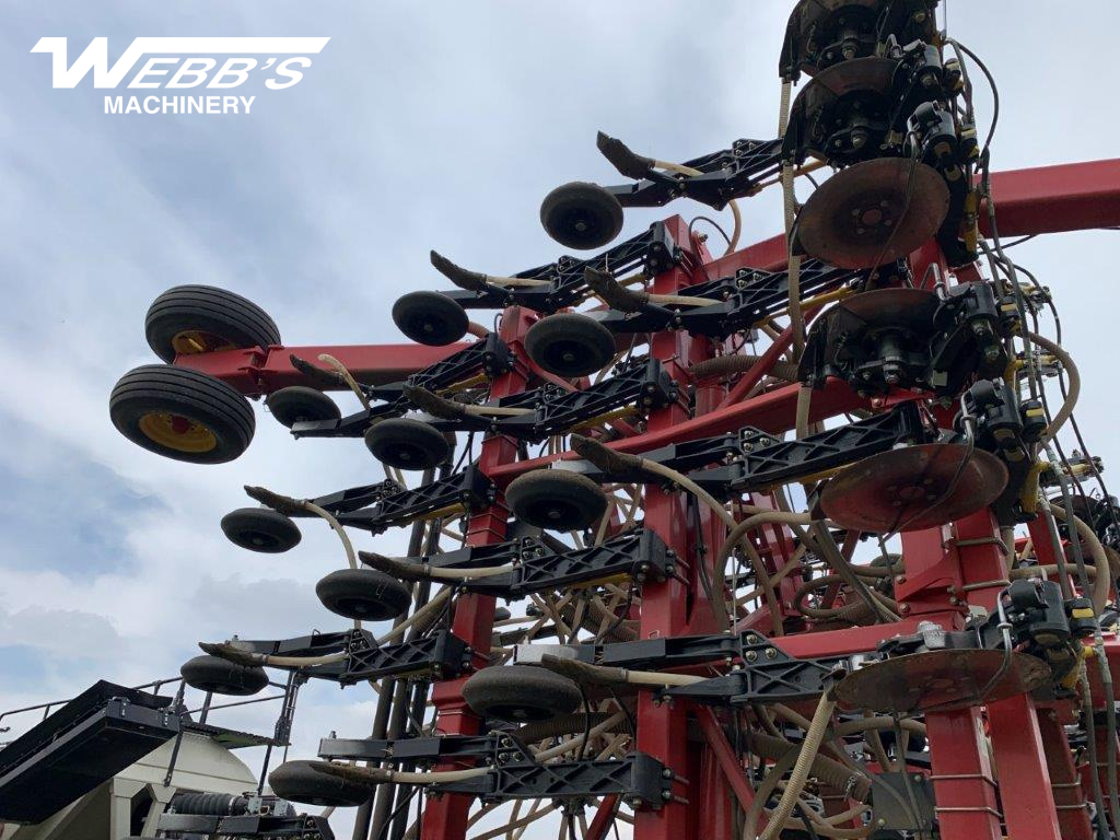 2019 Bourgault 3320-66 66ft-6in Width - 10in Space Air Drill