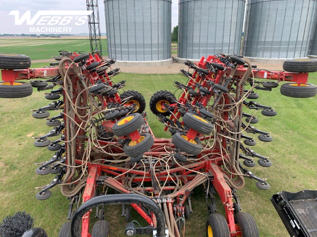 2019 Bourgault 3320-66 66ft-6in Width - 10in Space Air Drill