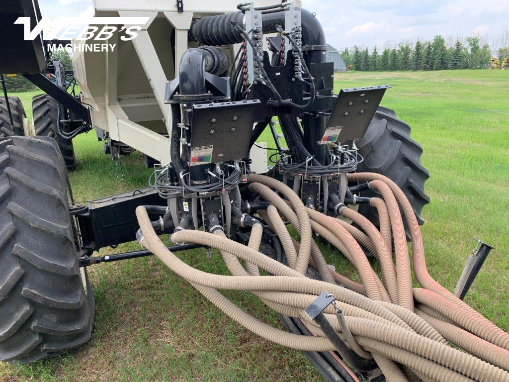 2019 Bourgault 3320-66 66ft-6in Width - 10in Space Air Drill