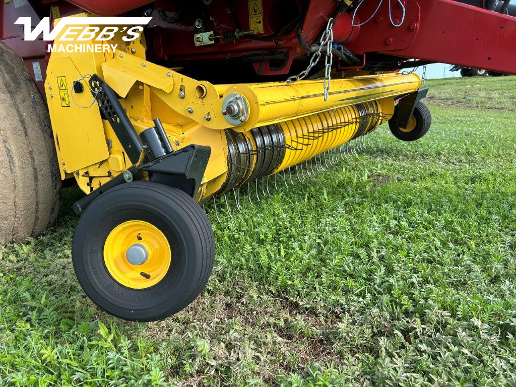 2018 New Holland Rollbelt 560 Baler/Round