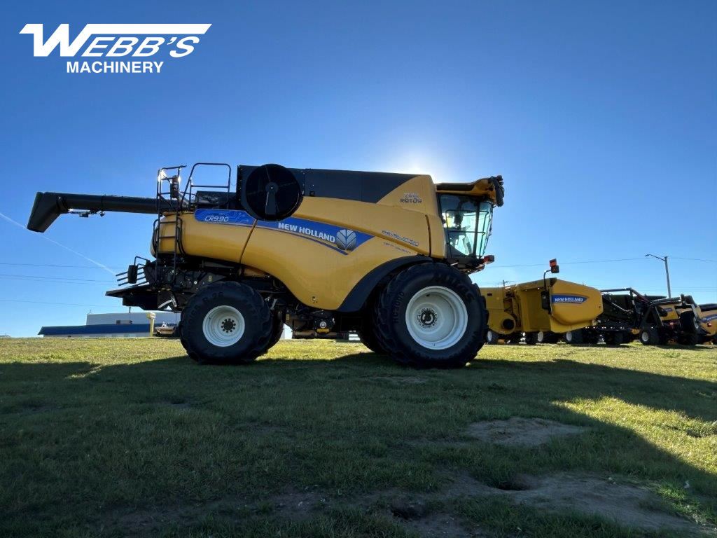 2022 New Holland CR9.90Z Combine