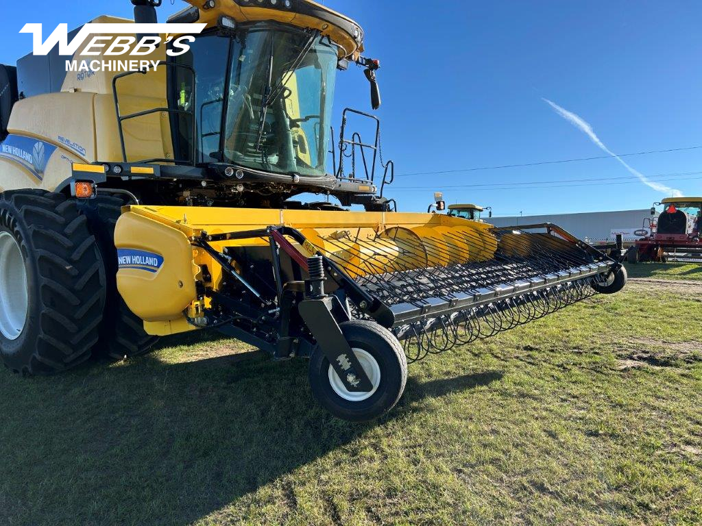 2022 New Holland CR9.90Z Combine