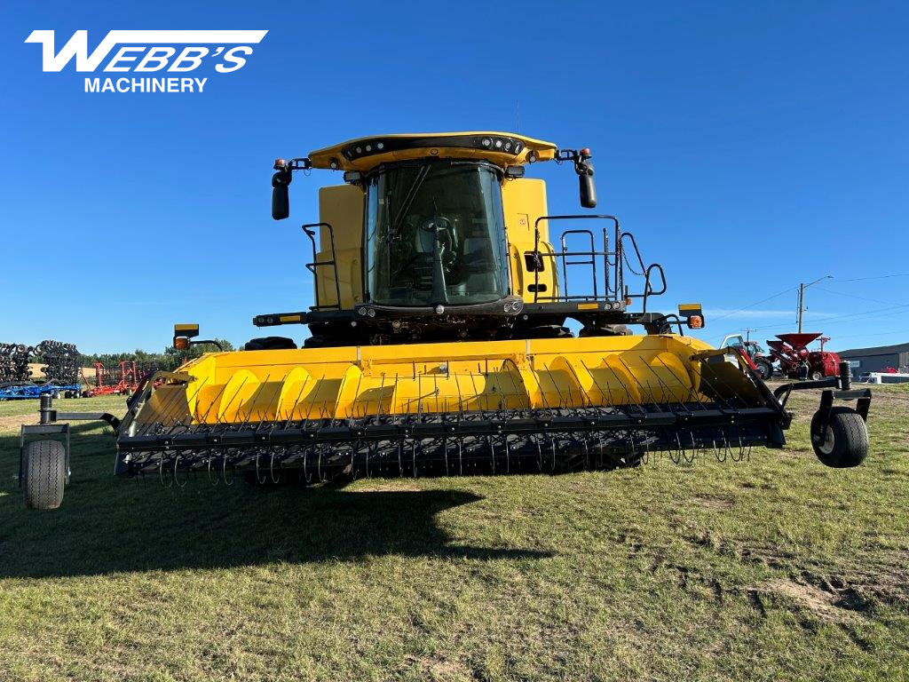 2022 New Holland CR9.90Z Combine