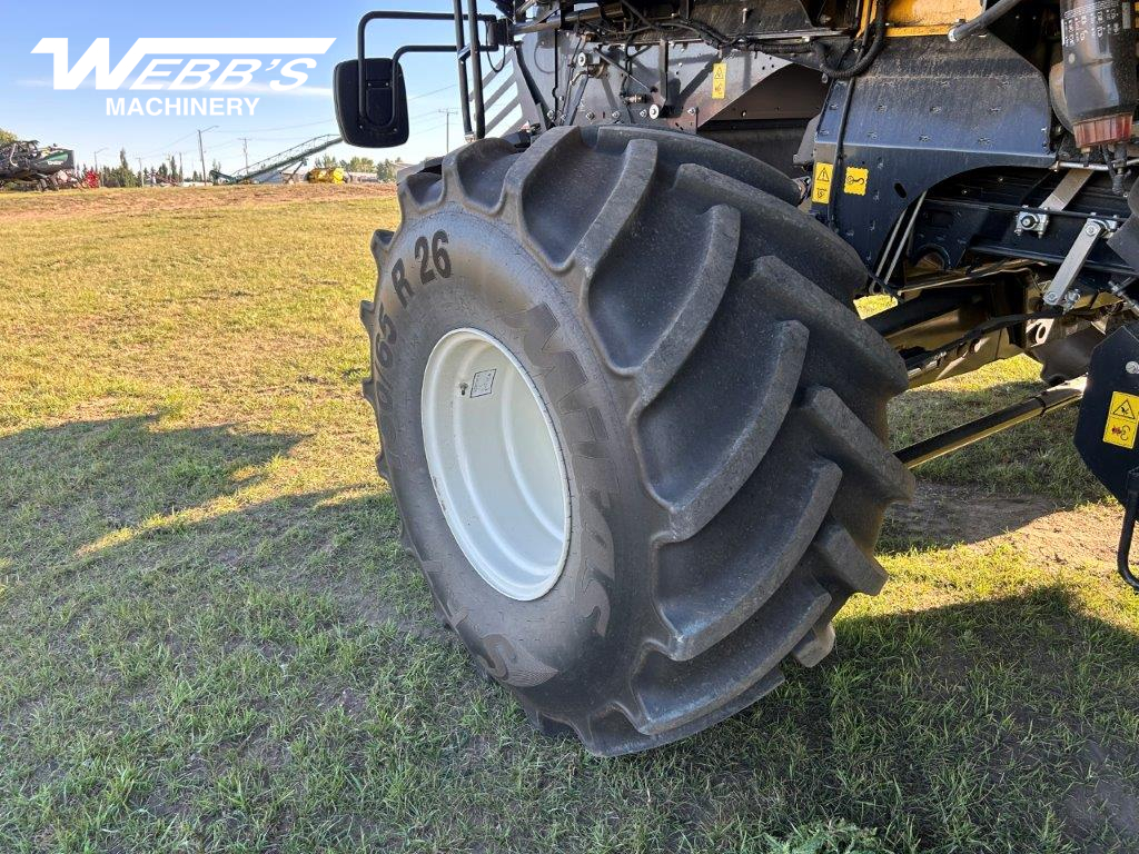 2022 New Holland CR9.90Z Combine