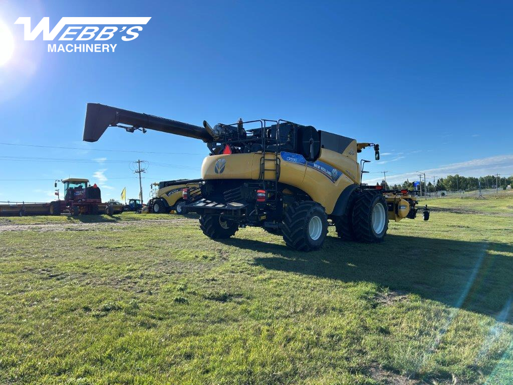 2022 New Holland CR9.90Z Combine