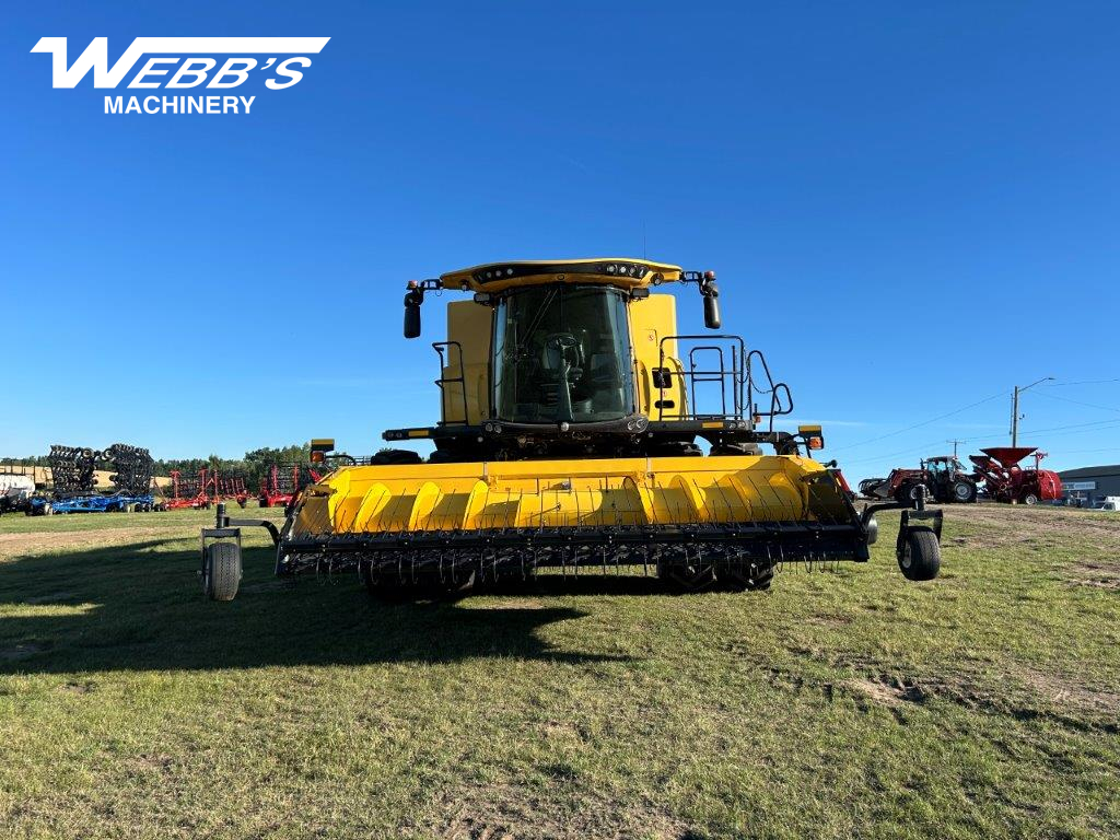 2022 New Holland CR9.90Z Combine