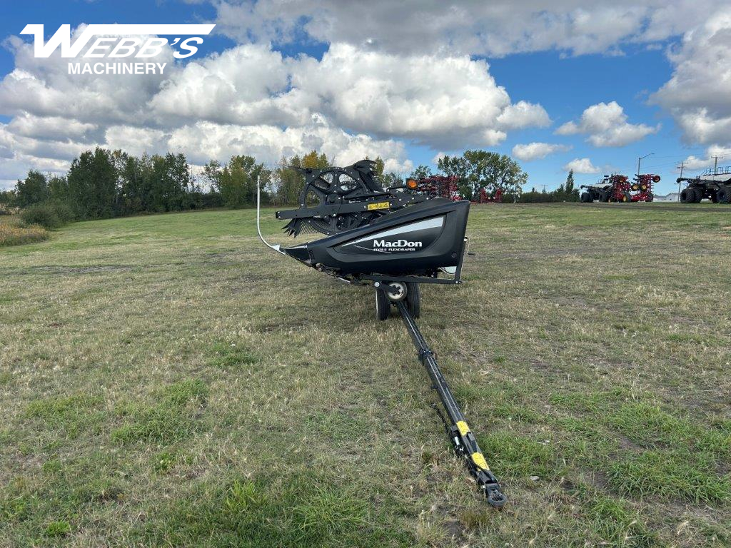 2018 MacDon FD75-30 Header Combine