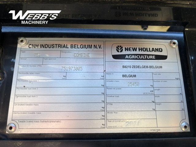 2016 New Holland CR9.90Z Combine