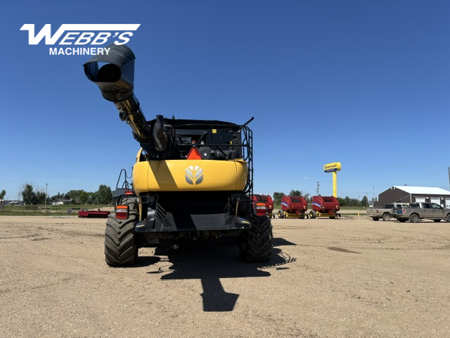 2016 New Holland CR9.90Z Combine