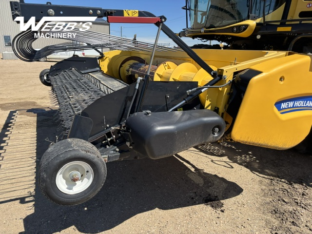 2016 New Holland CR9.90Z Combine