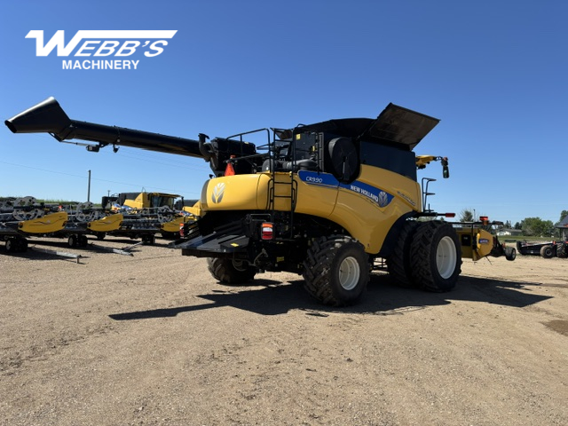 2016 New Holland CR9.90Z Combine