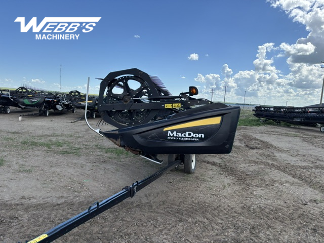 2016 MacDon FD75-40 Header Combine