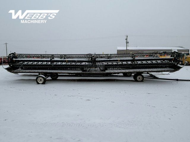 2016 MacDon FD75-40 Header Combine