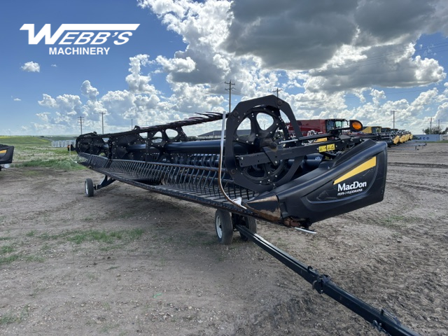 2016 MacDon FD75-40 Header Combine