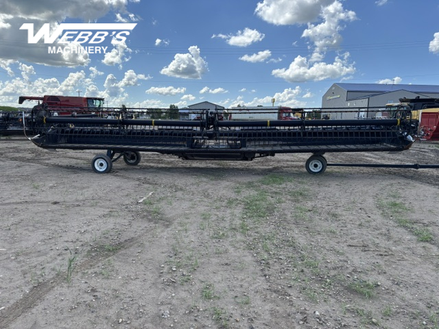2016 MacDon FD75-40 Header Combine