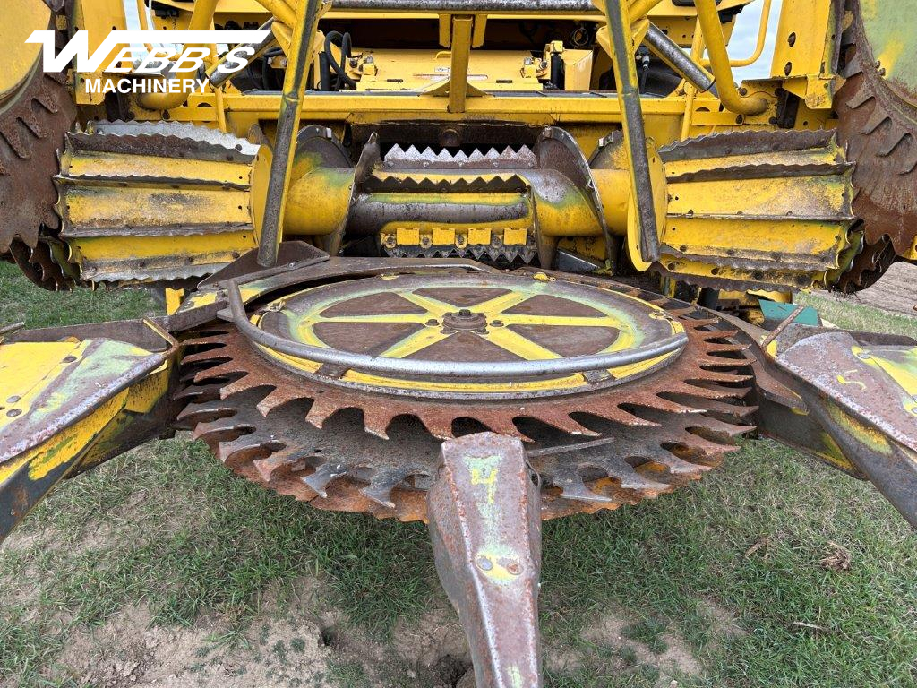 2001 New Holland FX28 Forage Harvester