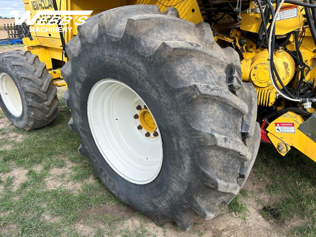 2001 New Holland FX28 Forage Harvester