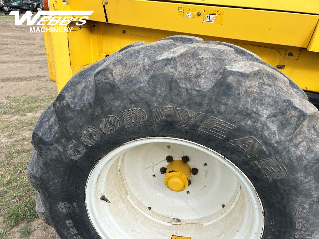 2001 New Holland FX28 Forage Harvester