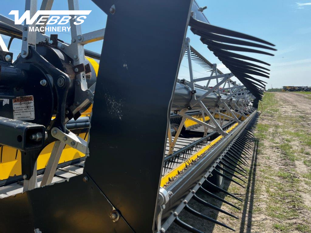 2011 New Holland 94C-36 Header Combine