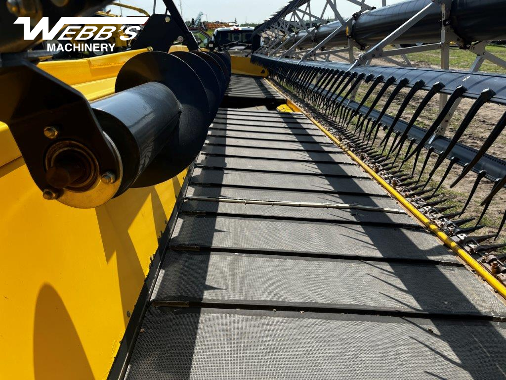 2011 New Holland 94C-36 Header Combine