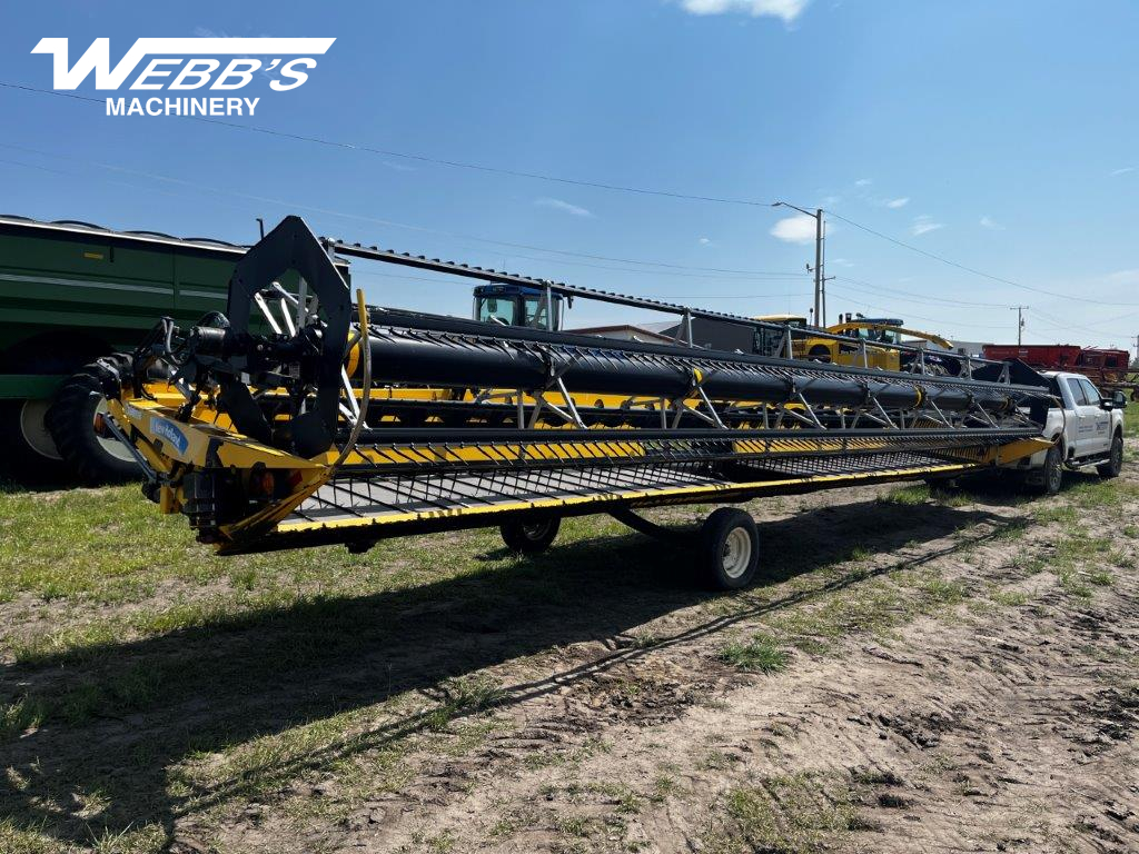 2011 New Holland 94C-36 Header Combine