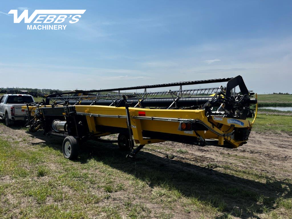 2011 New Holland 94C-36 Header Combine