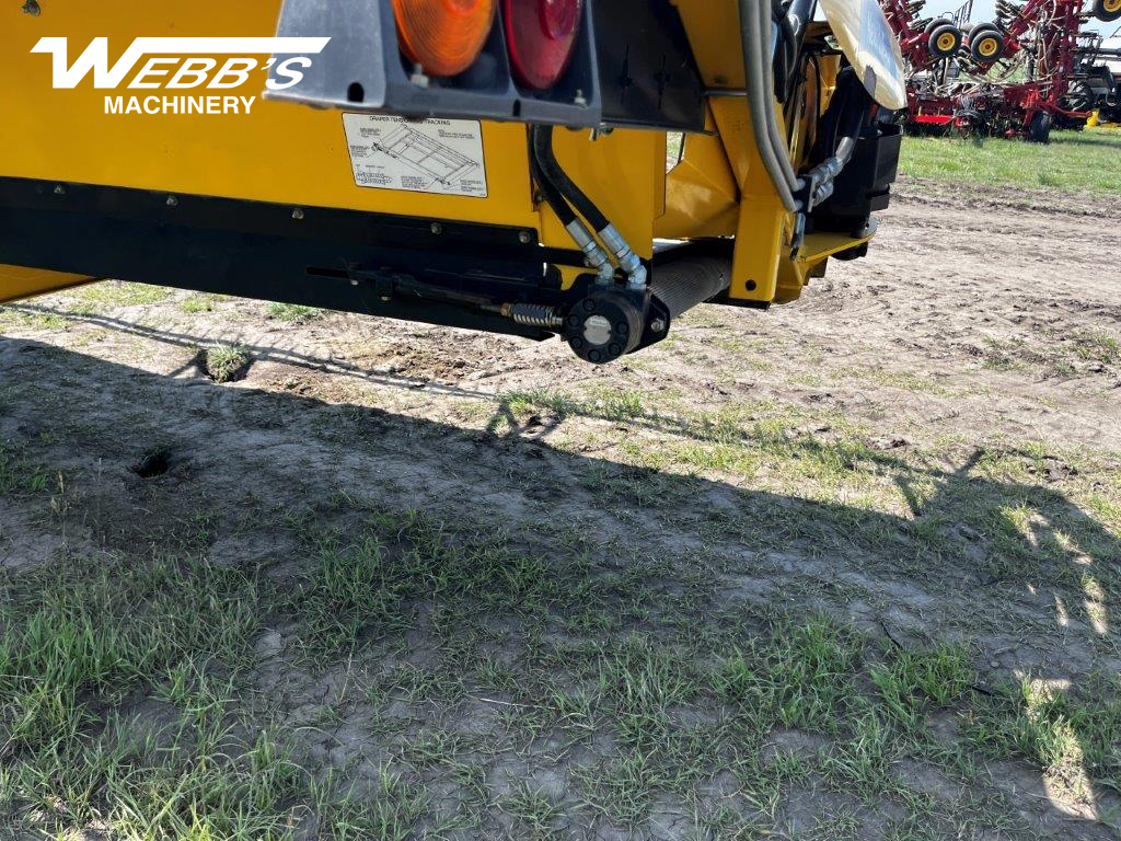 2011 New Holland 94C-36 Header Combine