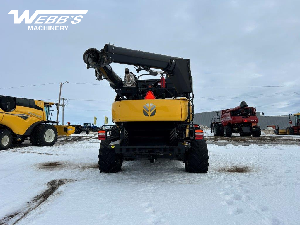 2023 New Holland CR10.90Z Combine
